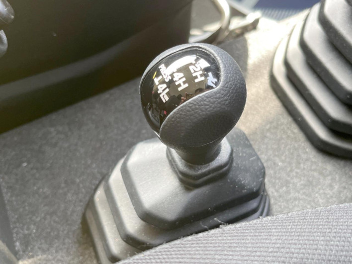 2023 Suzuki Jimny 3BA-JB64W (UW-69f1f6ff391f8)[25]