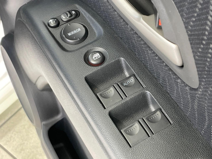 2012 Honda Zest Spark DBA-JE1 (UW-69f1f703969cd)[20]