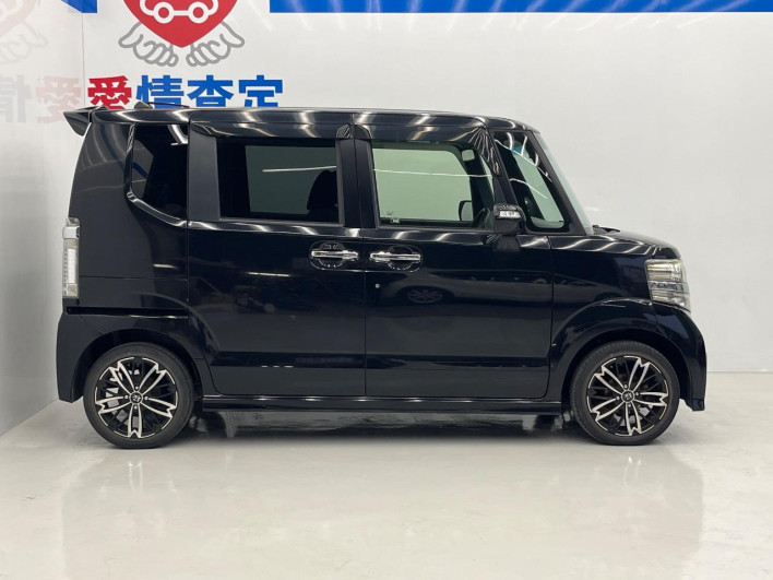 2013 Honda N-BOX CUSTOM DBA-JF1 (UW-69f1f703ee1a6)[17]