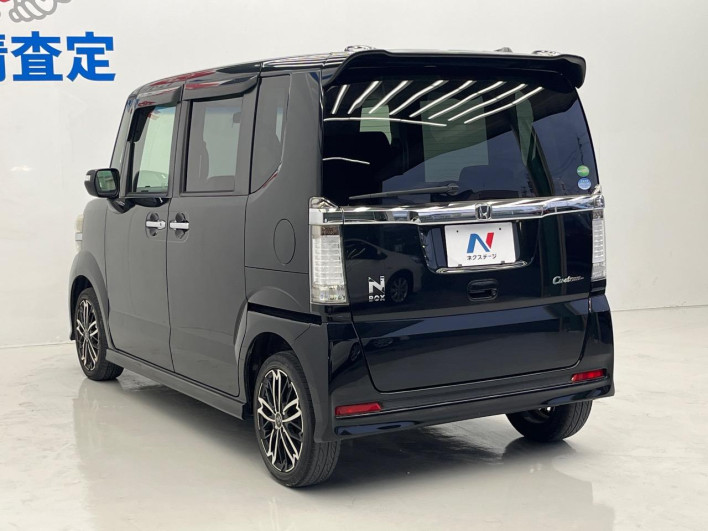 2013 Honda N-BOX CUSTOM DBA-JF1 (UW-69f1f703ee1a6)[21]