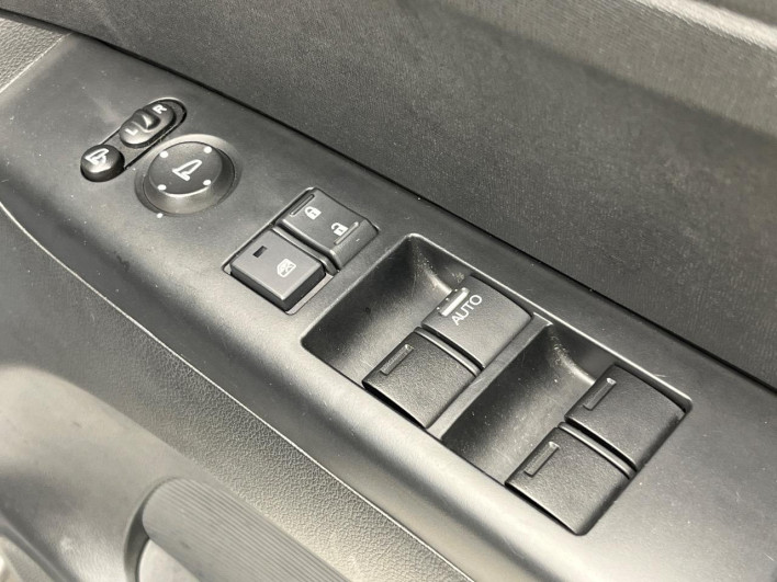 2013 Honda N-BOX CUSTOM DBA-JF1 (UW-69f1f703ee1a6)[29]