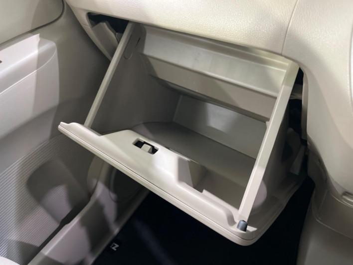 2013 Honda N-BOX DBA-JF1 (UW-69f1f7043807b)[29]