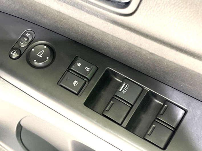 2015 Honda N-BOX DBA-JF1 (UW-69f1f70630178)[16]