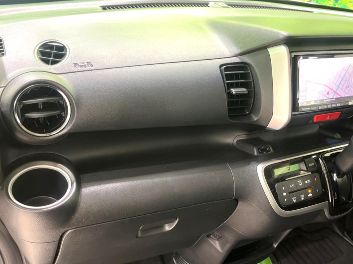 2015 Honda N-BOX DBA-JF1 (UW-69f1f70630178)[19]