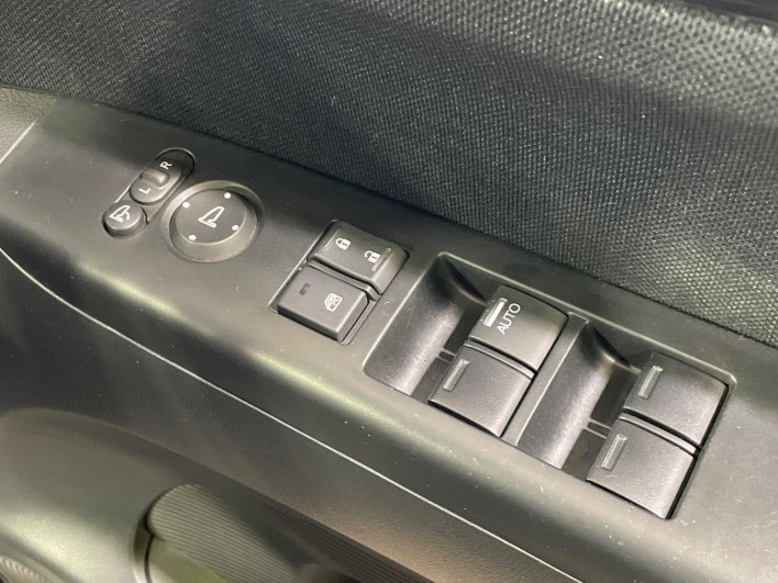 2016 Honda N-BOX CUSTOM DBA-JF1 (UW-69f1f707bed8f)[20]