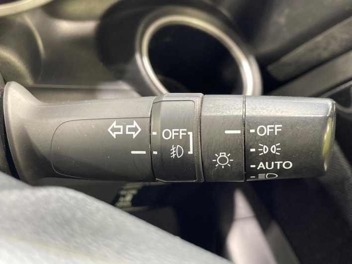 2016 Honda N-BOX CUSTOM DBA-JF1 (UW-69f1f707bed8f)[12]