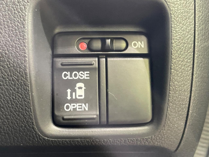 2016 Honda N-BOX CUSTOM DBA-JF1 (UW-69f1f707bed8f)[16]