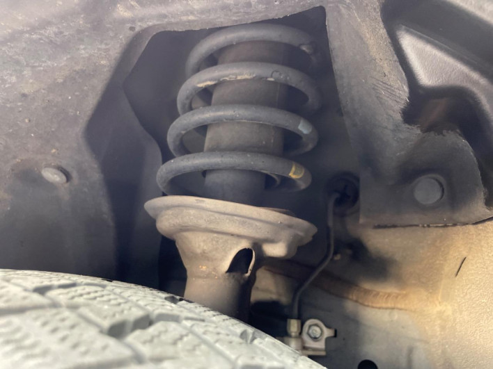 2016 Honda N-BOX CUSTOM DBA-JF1 (UW-69f1f707bed8f)[24]