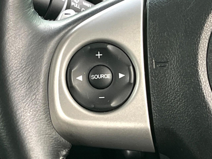 2014 Honda N-BOX CUSTOM DBA-JF1 (UW-69f1f70813998)[22]