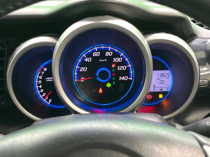 2014 Honda N-BOX CUSTOM DBA-JF1 (UW-69f1f70813998)[28]