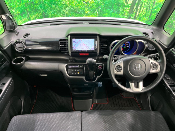 2014 Honda N-BOX CUSTOM DBA-JF1 (UW-69f1f70813998)[18]