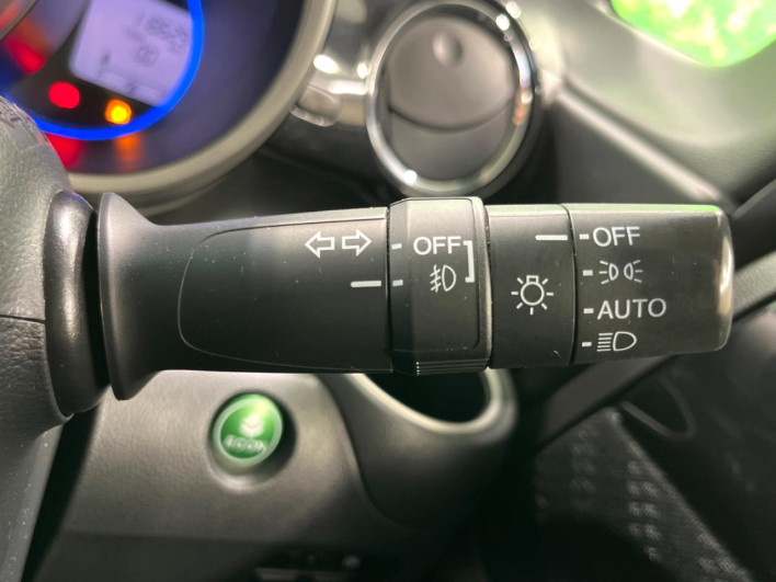 2014 Honda N-BOX CUSTOM DBA-JF1 (UW-69f1f70813998)[24]