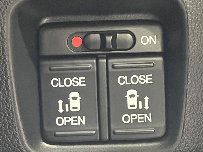 2015 Honda N-BOX CUSTOM DBA-JF1 (UW-69f1f7085e05e)[19]