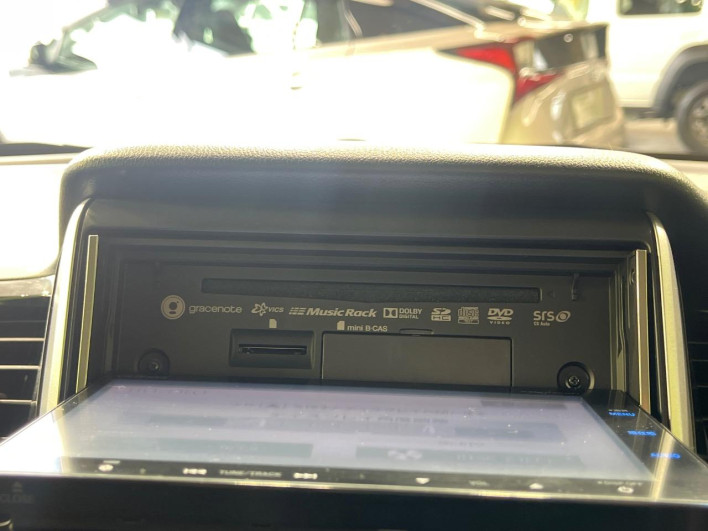 2015 Honda N-BOX CUSTOM DBA-JF1 (UW-69f1f7085e05e)[10]