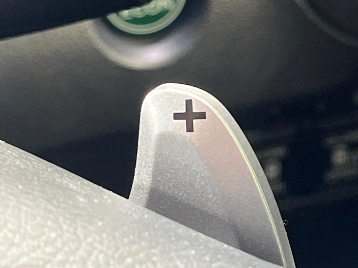 2015 Honda N-BOX CUSTOM DBA-JF1 (UW-69f1f7085e05e)[17]