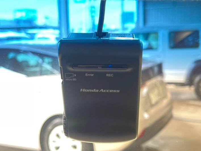 2015 Honda N-BOX CUSTOM DBA-JF1 (UW-69f1f7085e05e)[26]