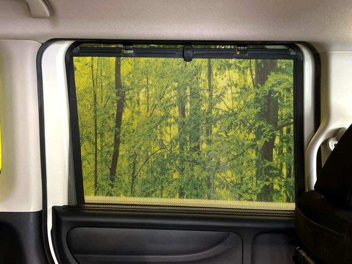 2016 Honda N-BOX DBA-JF1 (UW-69f1f709a0103)[25]