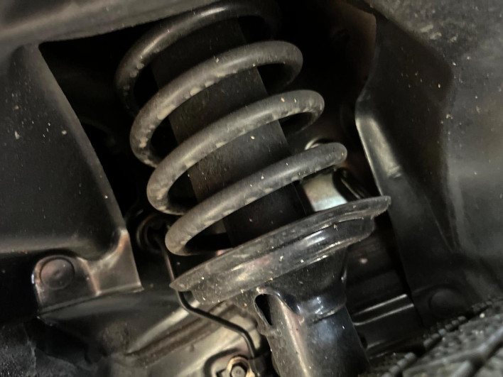 2016 Honda N-BOX DBA-JF1 (UW-69f1f709a0103)[23]