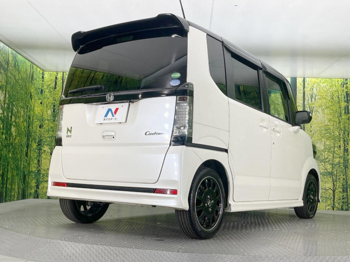 2016 Honda N-BOX CUSTOM DBA-JF1 (UW-69f1f709a8d76)[18]