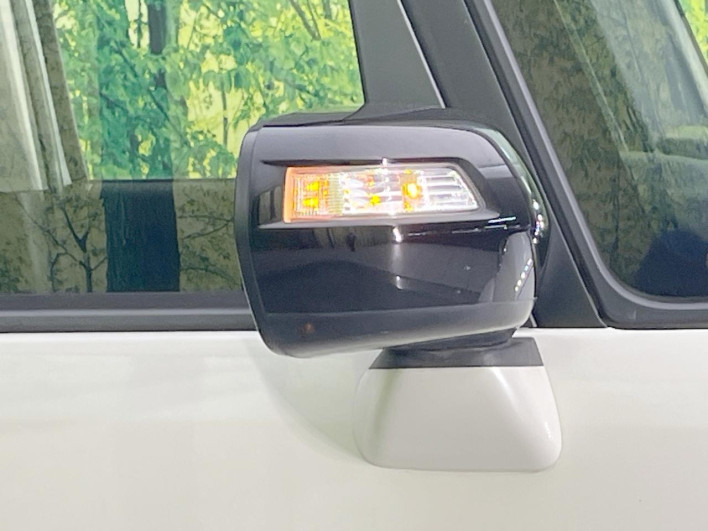 2016 Honda N-BOX CUSTOM DBA-JF1 (UW-69f1f709a8d76)[6]