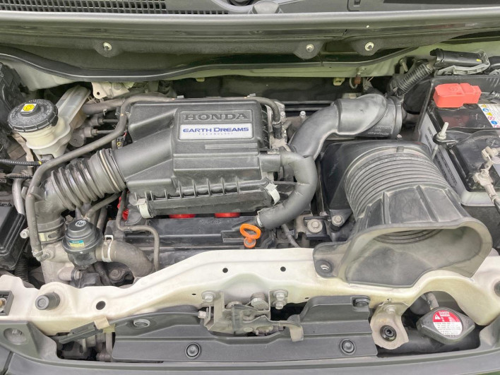 2016 Honda N-BOX CUSTOM DBA-JF1 (UW-69f1f709a8d76)[4]