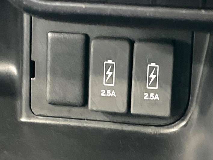 2018 Honda N-BOX CUSTOM DBA-JF3 (UW-69f1f70bd7f95)[22]