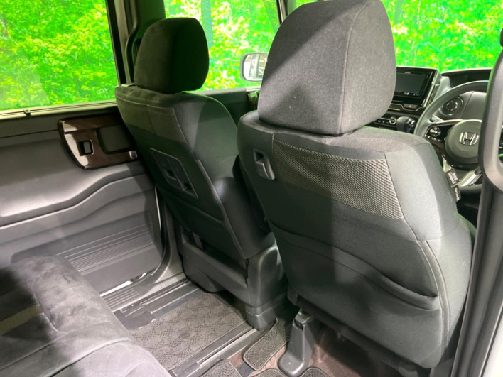 2018 Honda N-BOX CUSTOM DBA-JF3 (UW-69f1f70bd7f95)[15]