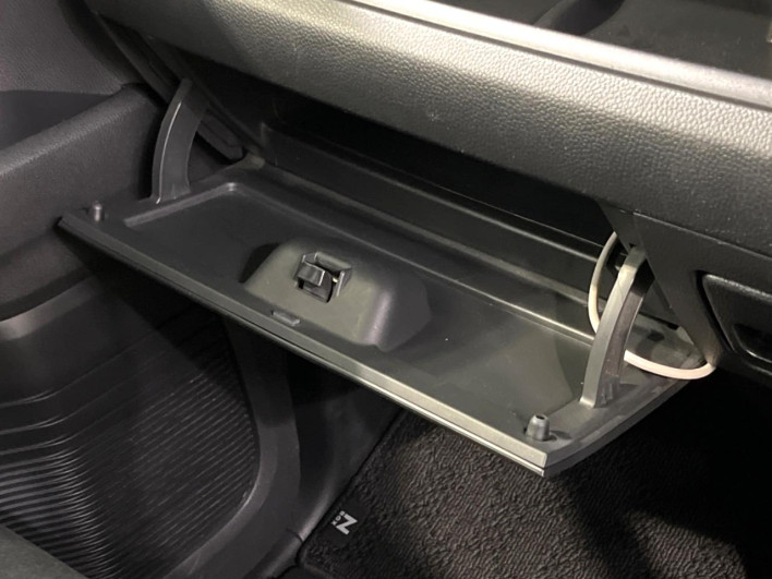 2018 Honda N-BOX CUSTOM DBA-JF3 (UW-69f1f70bd7f95)[19]