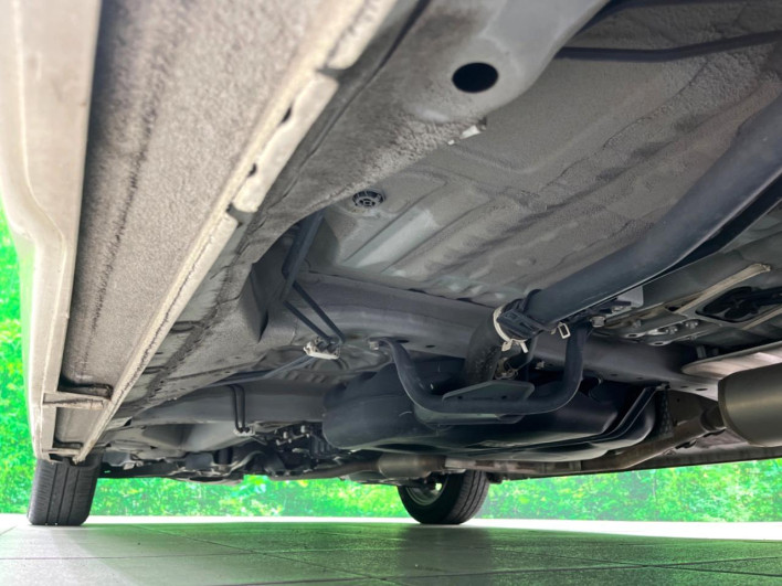 2018 Honda N-BOX CUSTOM DBA-JF3 (UW-69f1f70bd7f95)[12]