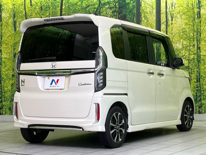2018 Honda N-BOX CUSTOM DBA-JF3 (UW-69f1f70be45a0)[8]