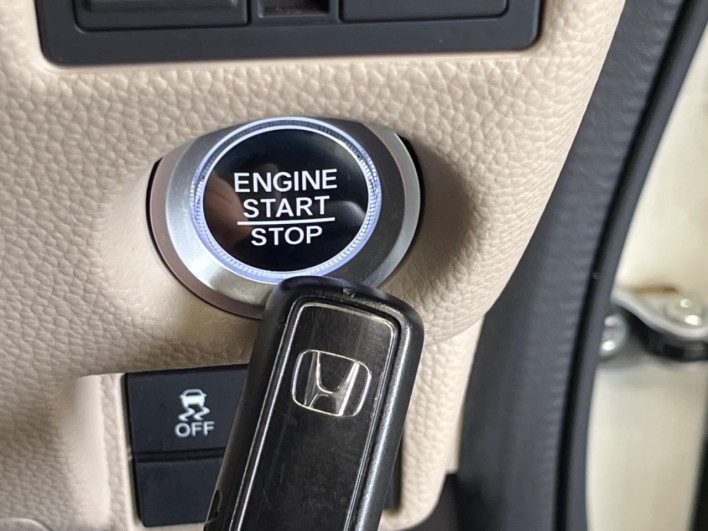 2019 Honda N-BOX DBA-JF3 (UW-69f1f70c95b7f)[19]