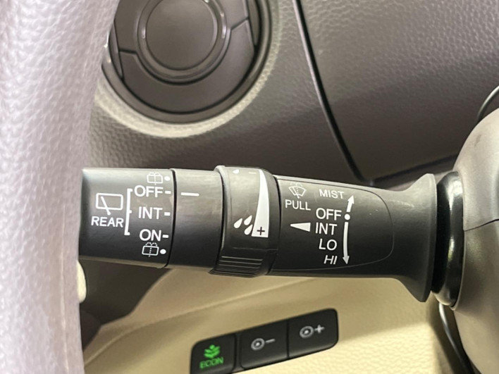 2019 Honda N-BOX DBA-JF3 (UW-69f1f70c95b7f)[28]