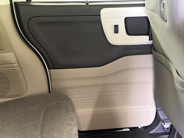 2019 Honda N-BOX DBA-JF3 (UW-69f1f70c95b7f)[13]