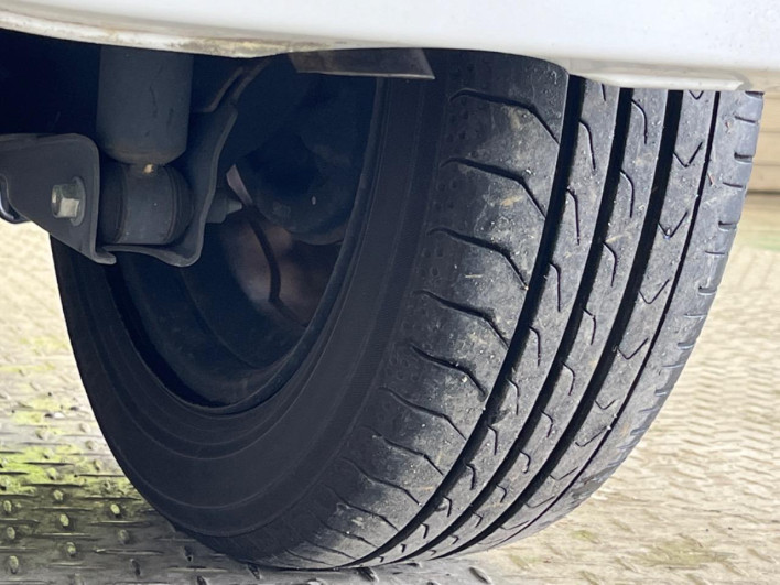 2019 Honda N-BOX DBA-JF3 (UW-69f1f70c95b7f)[4]