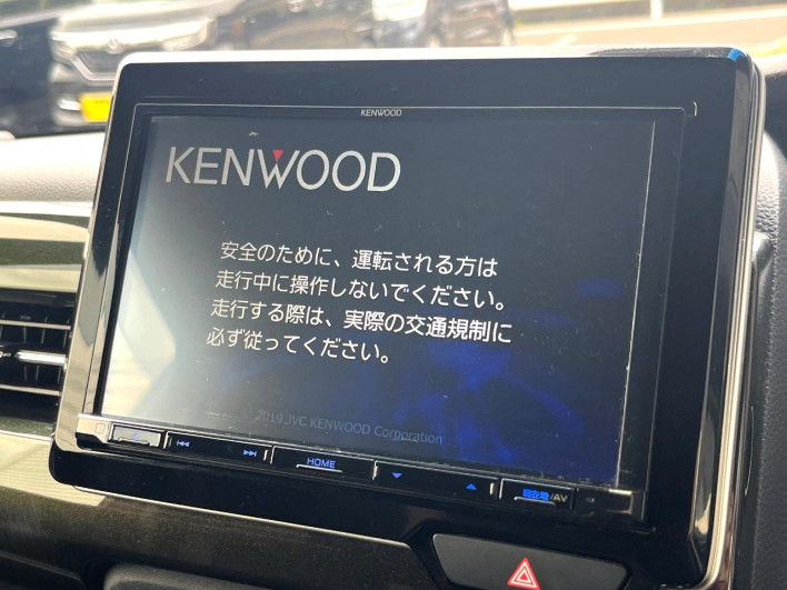 2019 Honda N-BOX CUSTOM DBA-JF3 (UW-69f1f70e20c3f)[26]