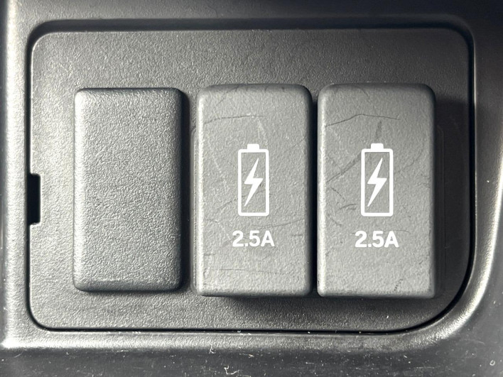 2019 Honda N-BOX CUSTOM DBA-JF3 (UW-69f1f70e20c3f)[28]