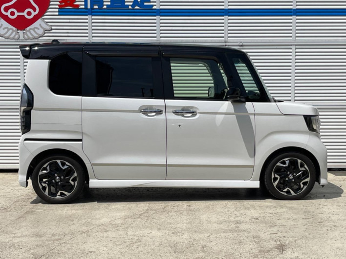 2018 Honda N-BOX CUSTOM DBA-JF3 (UW-69f1f711e028f)[15]