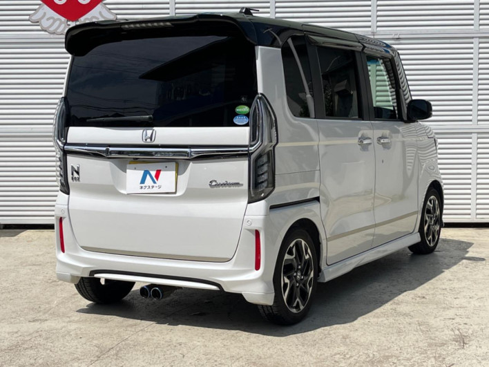 2018 Honda N-BOX CUSTOM DBA-JF3 (UW-69f1f711e028f)[16]