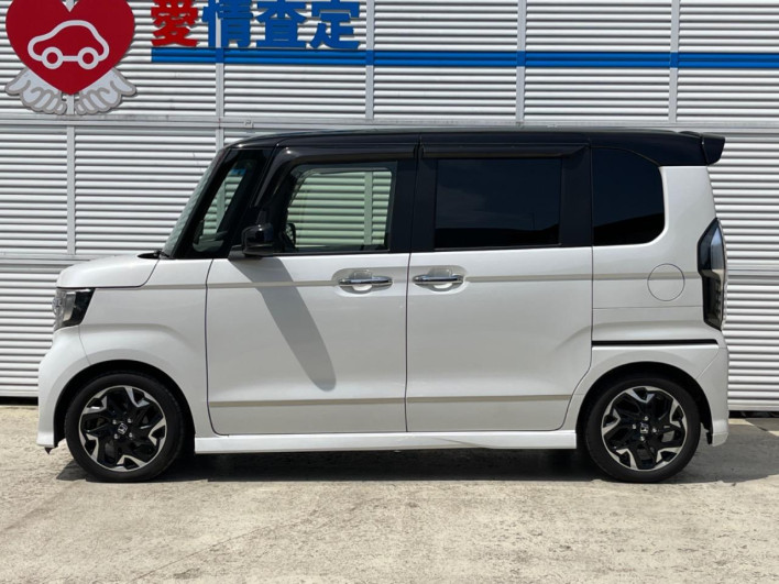2018 Honda N-BOX CUSTOM DBA-JF3 (UW-69f1f711e028f)[26]