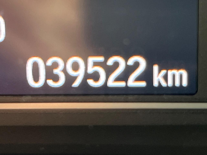 2018 Honda N-BOX CUSTOM DBA-JF3 (UW-69f1f711e028f)[2]