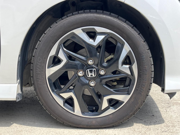 2018 Honda N-BOX CUSTOM DBA-JF3 (UW-69f1f711e028f)[9]