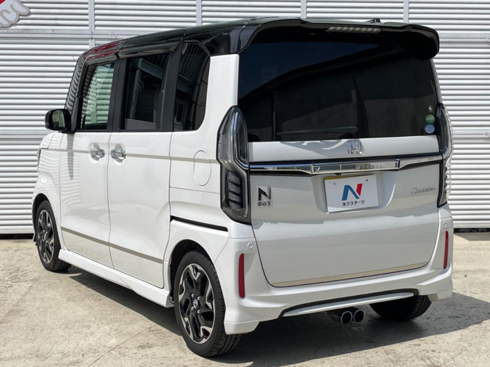 2018 Honda N-BOX CUSTOM DBA-JF3 (UW-69f1f711e028f)[25]