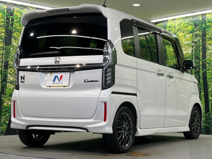 2019 Honda N-BOX CUSTOM DBA-JF3 (UW-69f1f7124f0e4)[8]