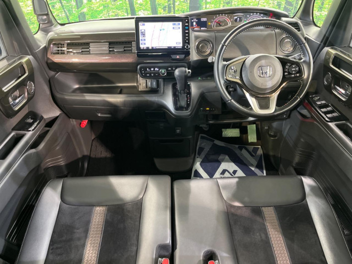 2019 Honda N-BOX CUSTOM DBA-JF3 (UW-69f1f7124f0e4)[26]