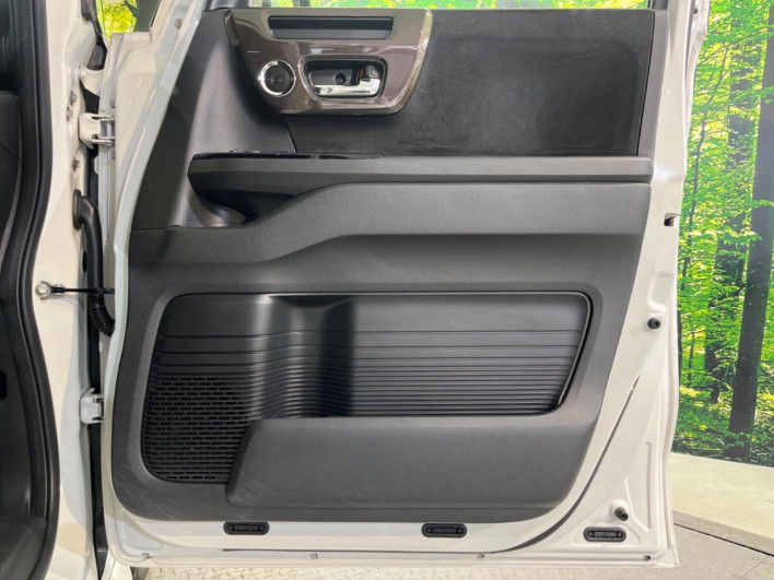 2019 Honda N-BOX CUSTOM DBA-JF3 (UW-69f1f7124f0e4)[17]