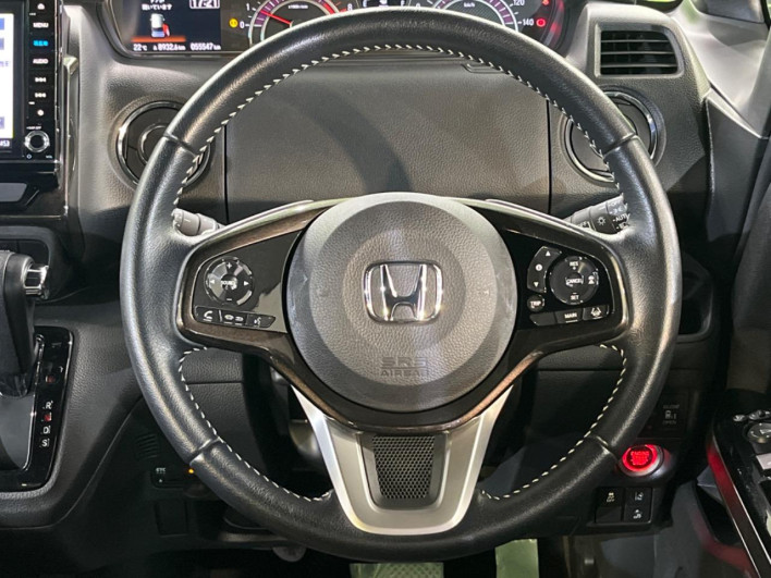 2019 Honda N-BOX CUSTOM DBA-JF3 (UW-69f1f7124f0e4)[25]