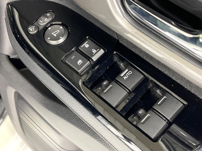 2022 Honda N-BOX CUSTOM 6BA-JF3 (UW-69f1f7141eee2)[21]