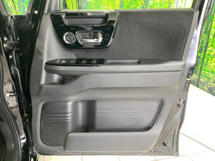 2023 Honda N-BOX CUSTOM 6BA-JF3 (UW-69f1f71525f60)[29]