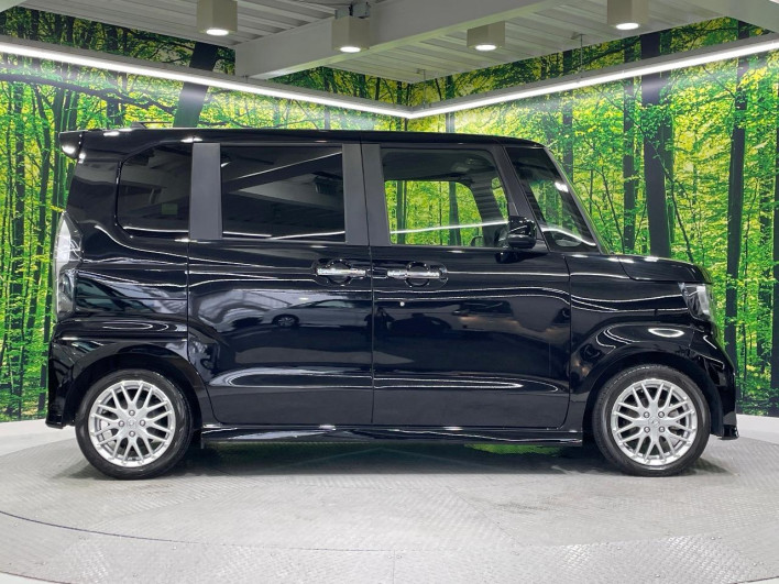 2023 Honda N-BOX CUSTOM 6BA-JF3 (UW-69f1f7162c75b)[16]