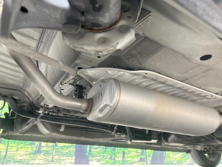 2021 Honda N-BOX CUSTOM 6BA-JF3 (UW-69f1f71660a5a)[24]